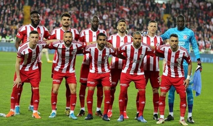 Sivasspor'dan "evde kal" çağrısı